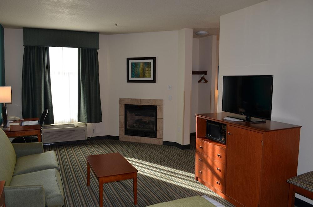Best Western Liberty Inn Dupont Jblm Exterior photo